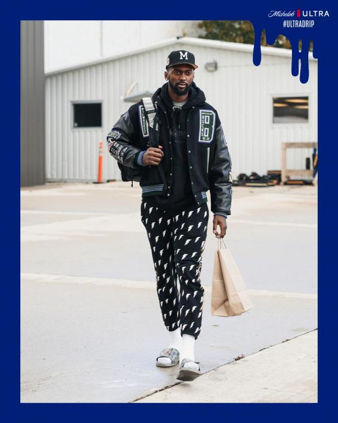 巴萨训练氛围非常好（巴萨训练场氛围极佳）