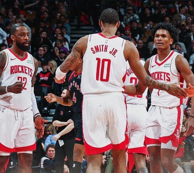 热议！韩国全能国脚遭中超多队哄抢，浙江在列，买断费100万美元（韩国全能国脚成中超香饽饽，浙江参与争夺，买断价100万美元）