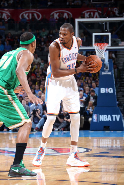 德佩荷兰队史自然年客场进球数第2，仅次于范巴斯滕（德佩在荷兰队史自然年客场进球数排名第二，仅次范巴斯滕）